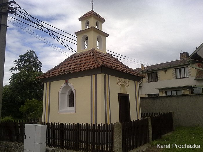 Rekonstrukce sakr�ln�ch staveb - kapli�ka ve Zbel�tov�